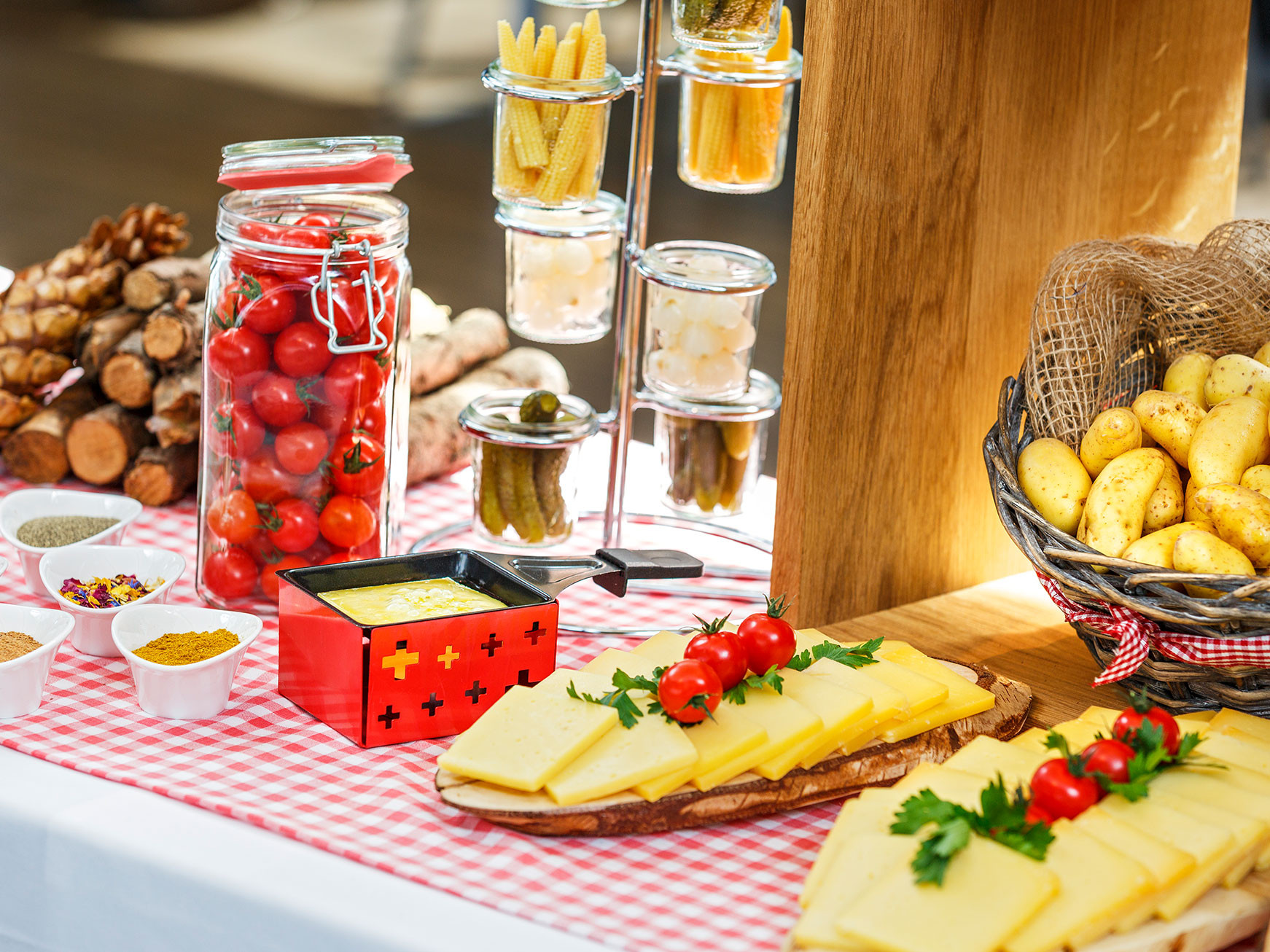 Fondue- and Raclette-Boat 