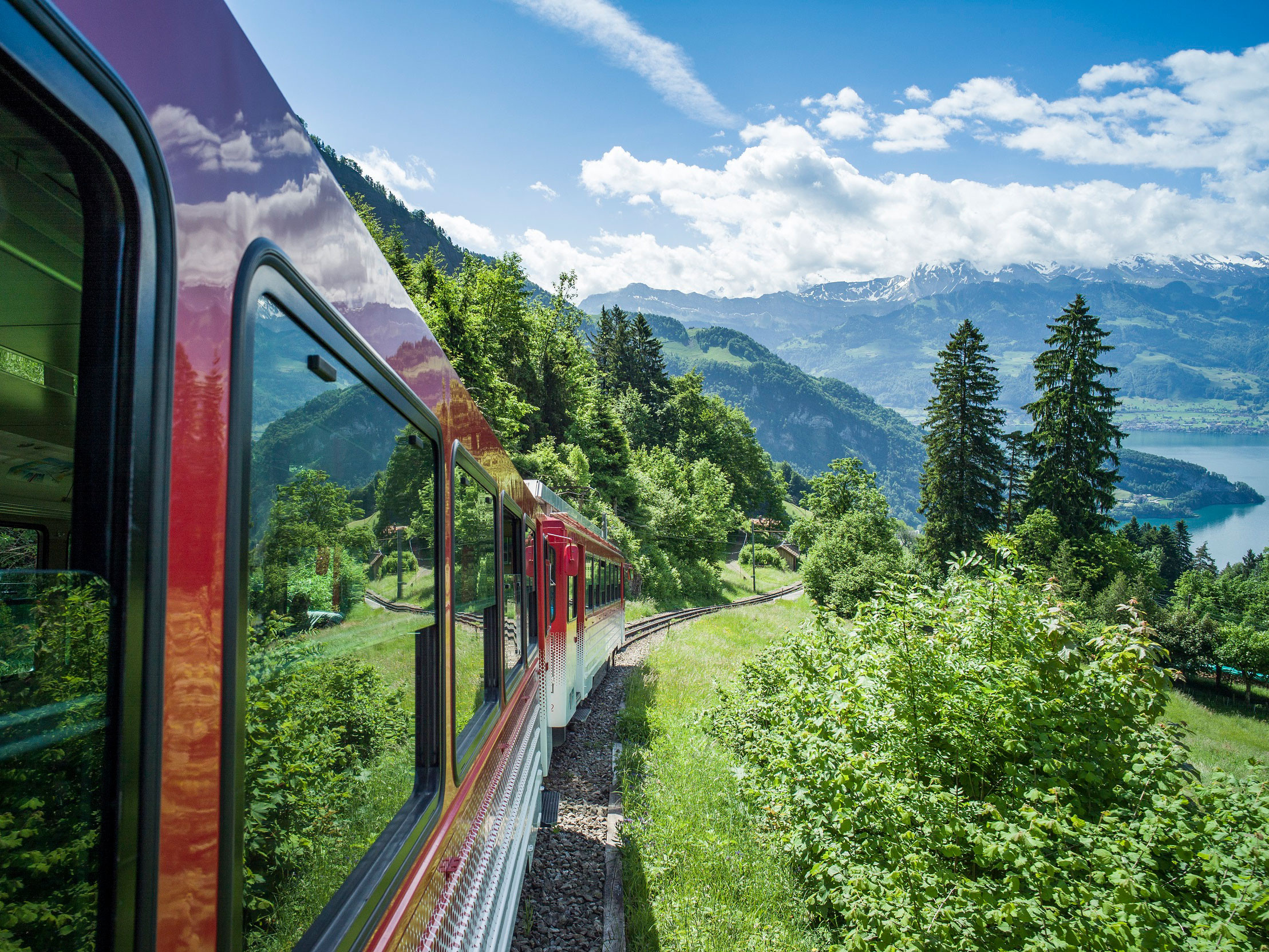 Queen of mountains roundtrip 2nd class (full fare)